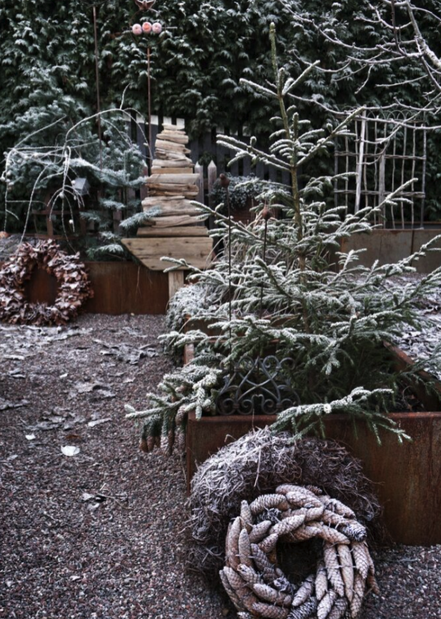 Højbedet er gjort klar til vinteren