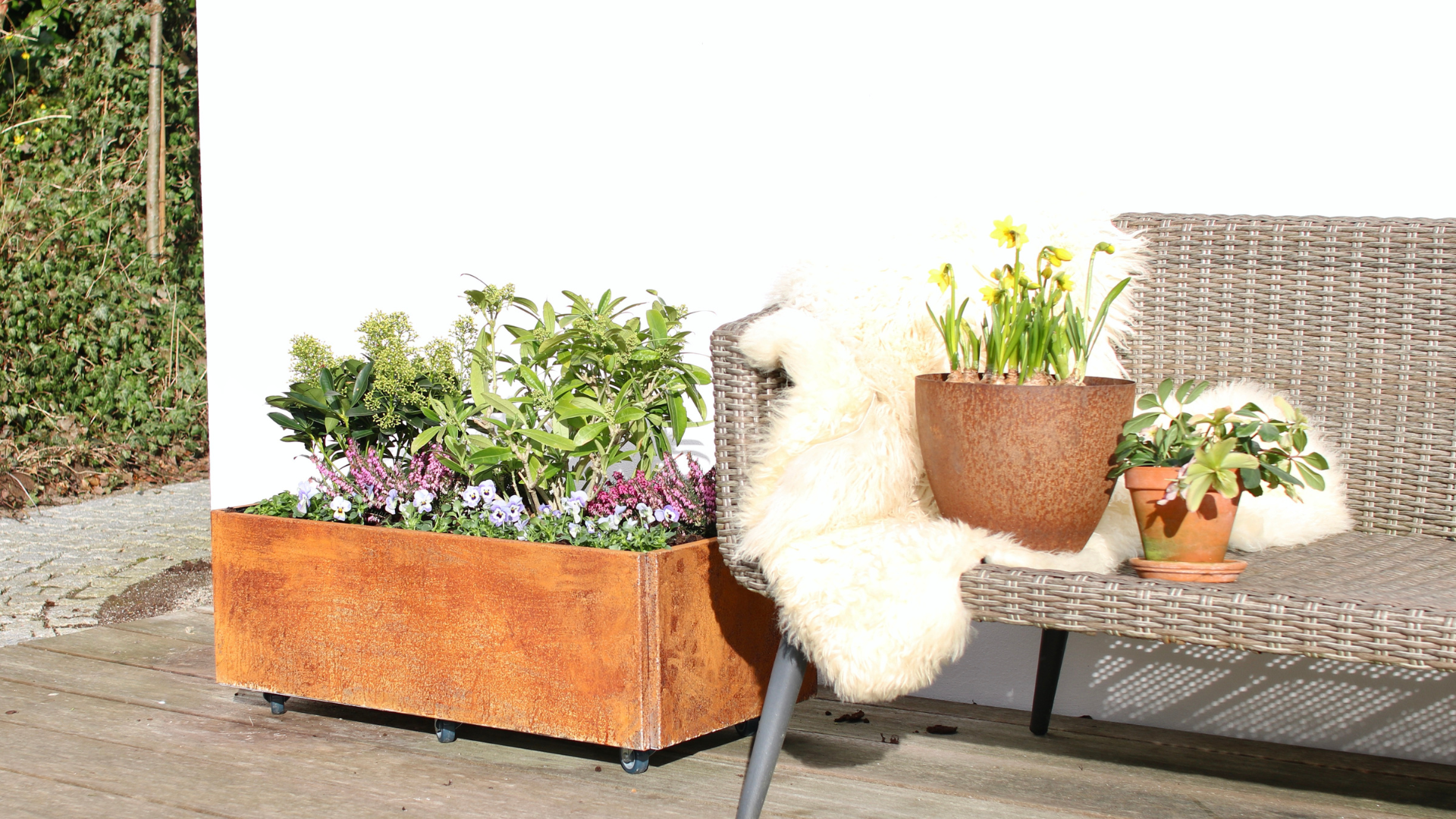 Krukker med knopper – skab forårsstemning indenfor