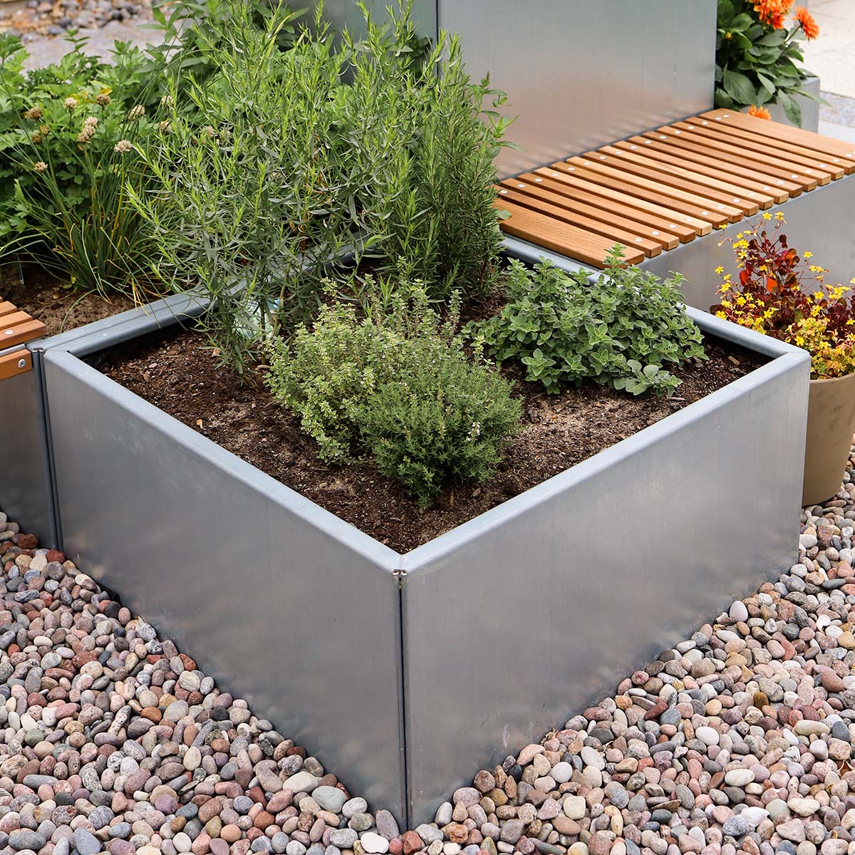 Land Modern Plantekasse I Galvaniseret Magnelis Staal Kvadratisk 80X80 Cm Fra Land Hoejbede