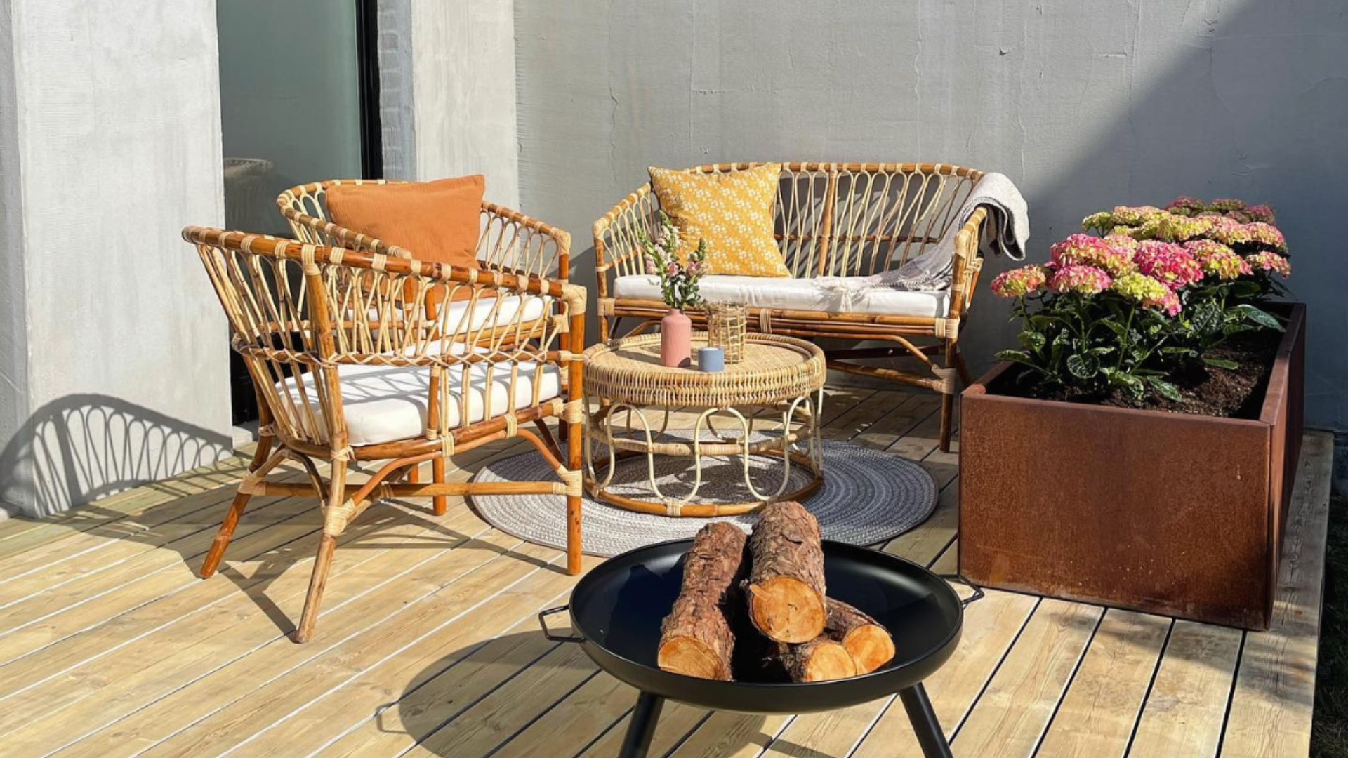 Ud med hyggen! Sådan skaber du loungestemning på terrassen